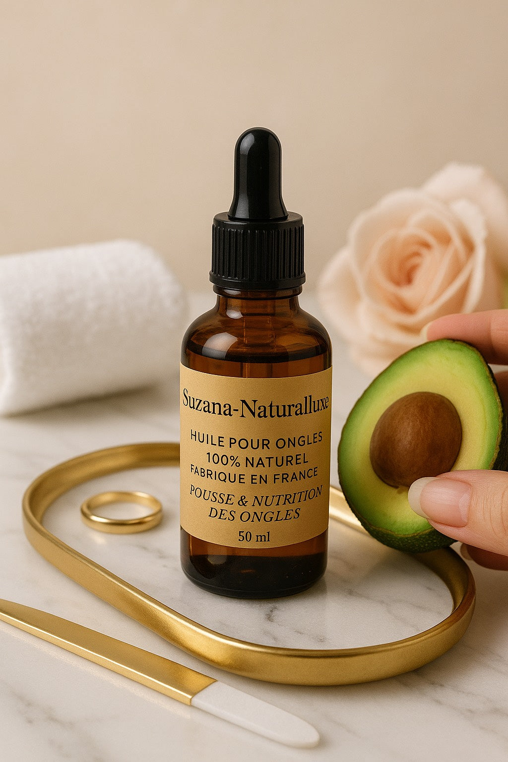 Huile pour la poussse et nutrition des ongles